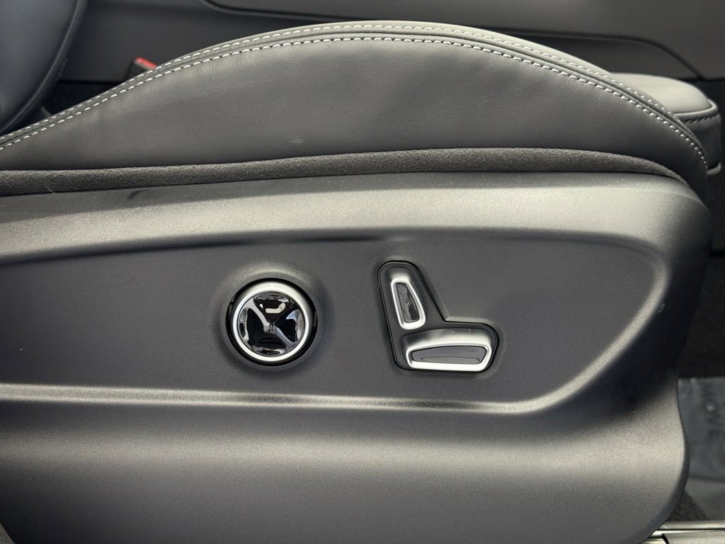 New 2025 Maserati Grecale Modena image 48