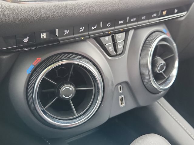 Used 2025 Chevrolet Blazer LT FWD image 27