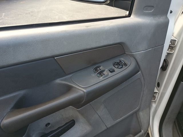 Used 2009 Dodge Ram 2500 Truck SXT image 8