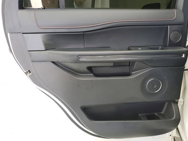 Used 2023 Ford Expedition Limited image 16