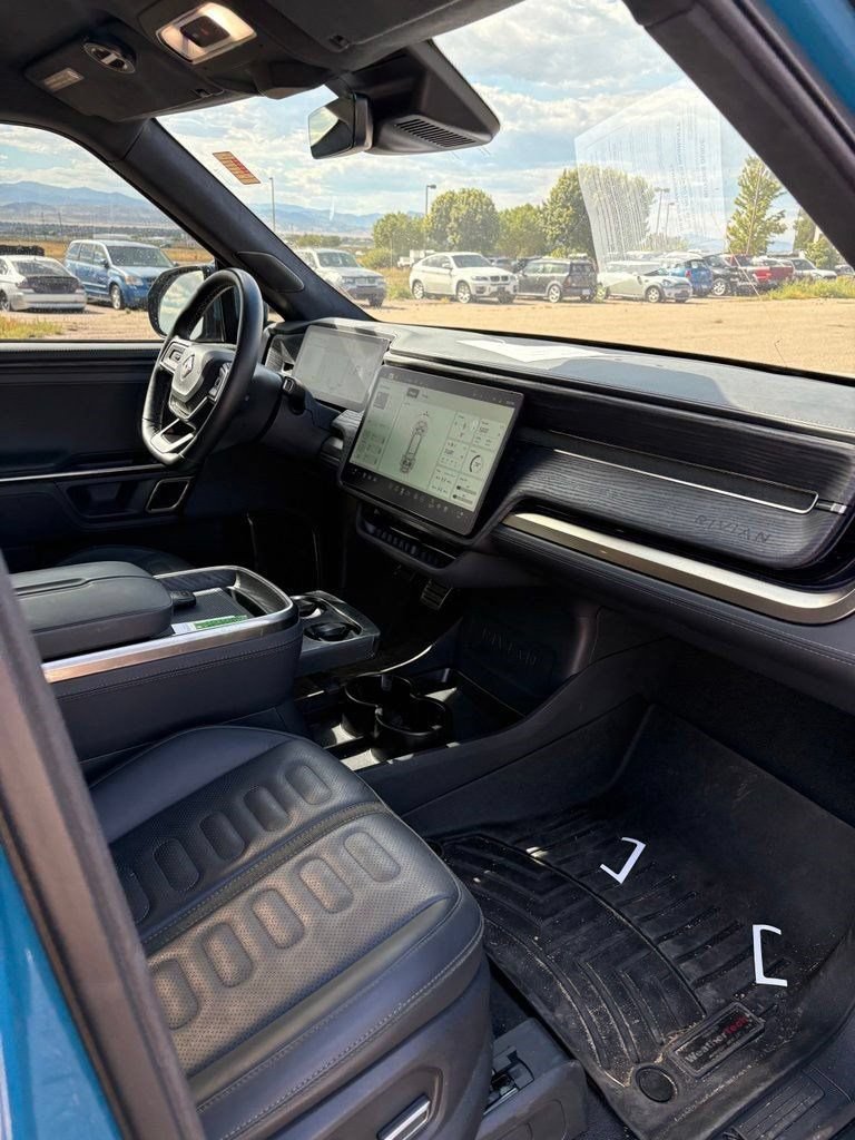 Used 2023 Rivian R1T Adventure Dual AWD/4WD image 11