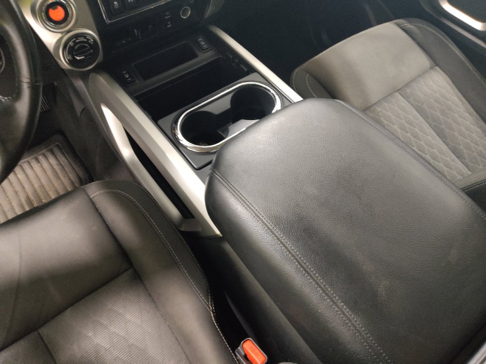 Used 2018 Nissan Titan SV w/ SV Convenience Package AWD/4WD image 26