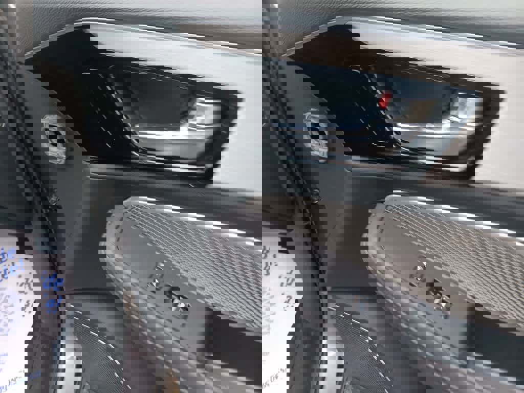 Used 2023 Acura MDX SH-AWD image 27