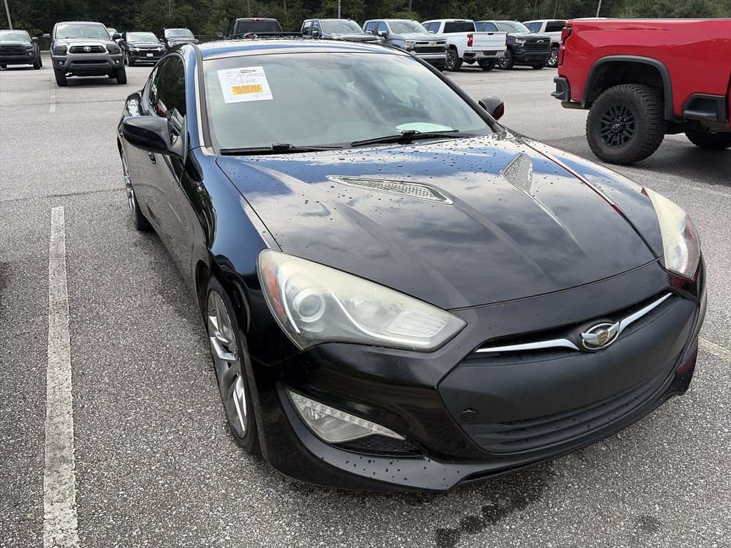 Used 2014 Hyundai Genesis 2.0T RWD image 2