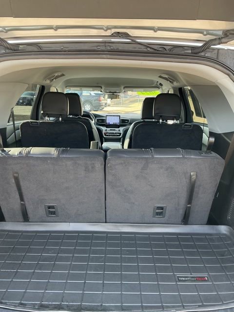 Used 2024 Ford Explorer XLT w/ Equipment Group 202A image 7