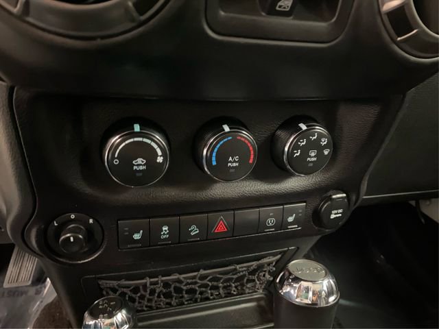 Used 2018 Jeep Wrangler Unlimited Altitude image 29