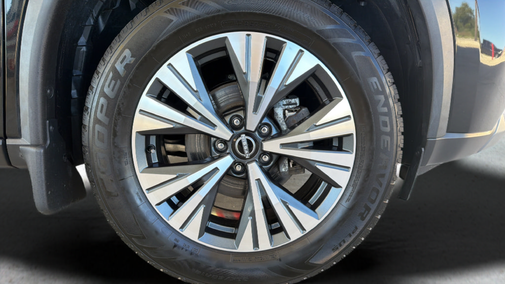 Certified 2023 Nissan Rogue SV AWD/4WD image 7