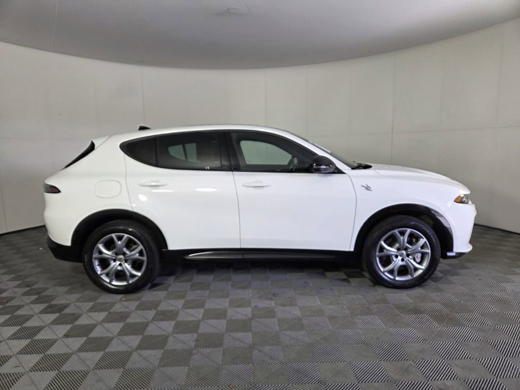 Used 2025 Dodge Hornet R/T w/ R/T Plus Package image 4