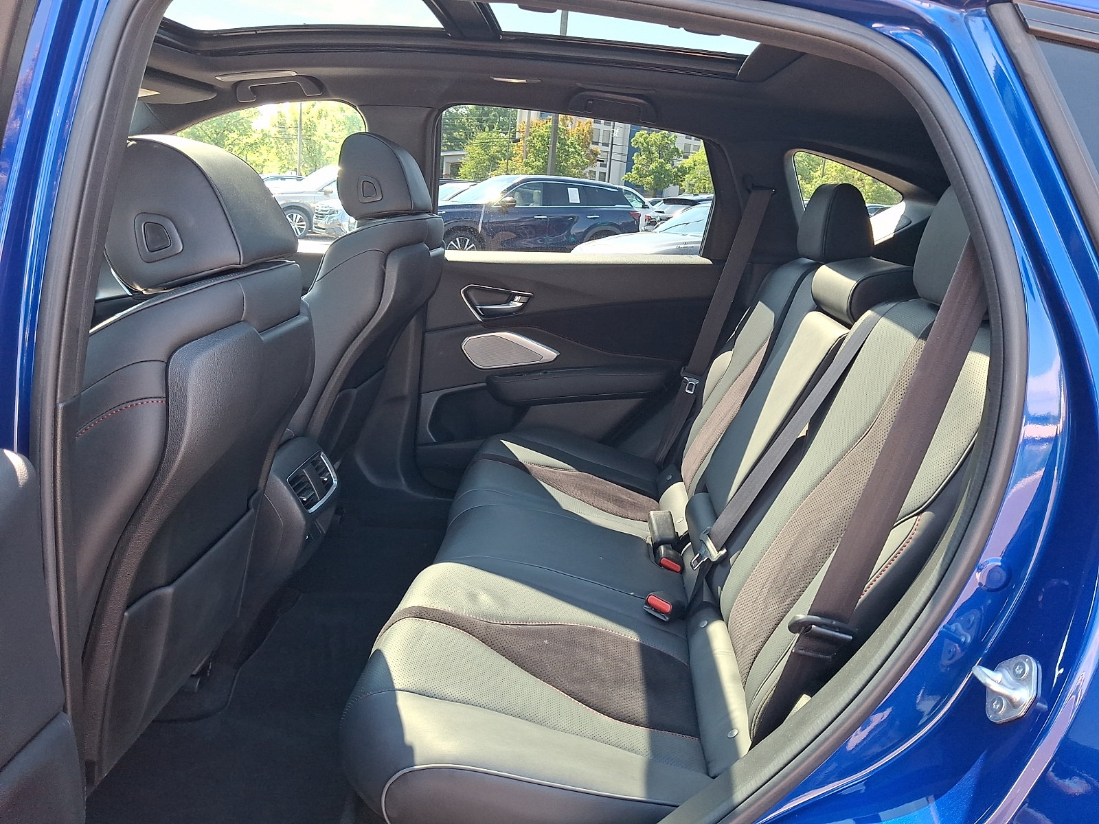 Used 2023 Acura RDX w/ Advance Package AWD/4WD image 10