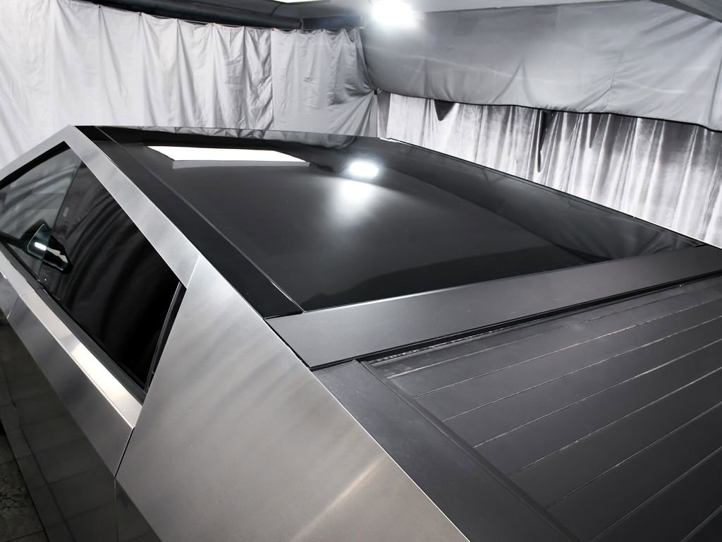 Used 2025 Tesla Cybertruck AWD Crew Cab image 70