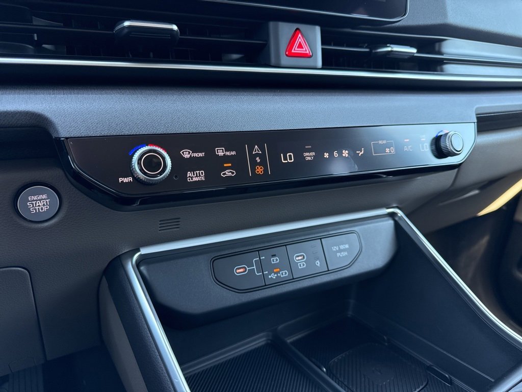 New 2026 Kia Carnival EX image 17