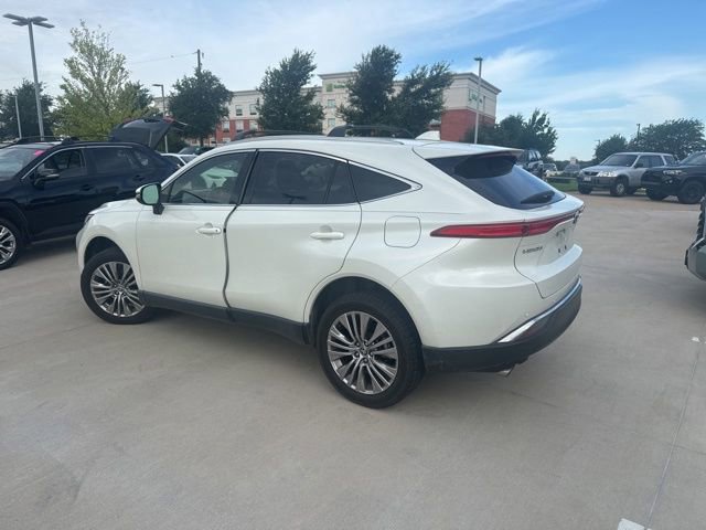 Used 2022 Toyota Venza XLE AWD/4WD image 5