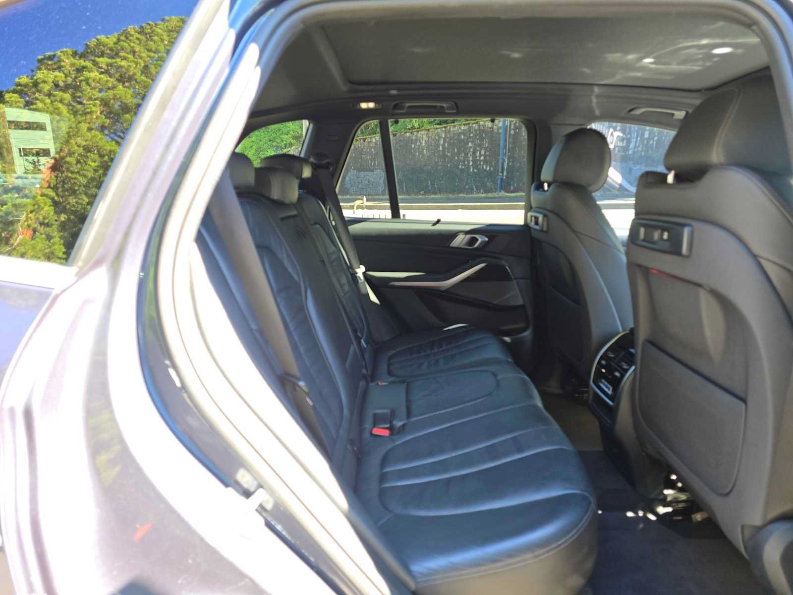 Used 2019 BMW X5 xDrive40i w/ Off-Road Package AWD/4WD image 12
