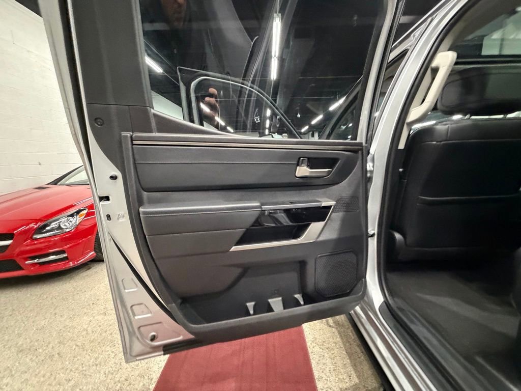 Used 2024 Toyota Tundra Limited image 25