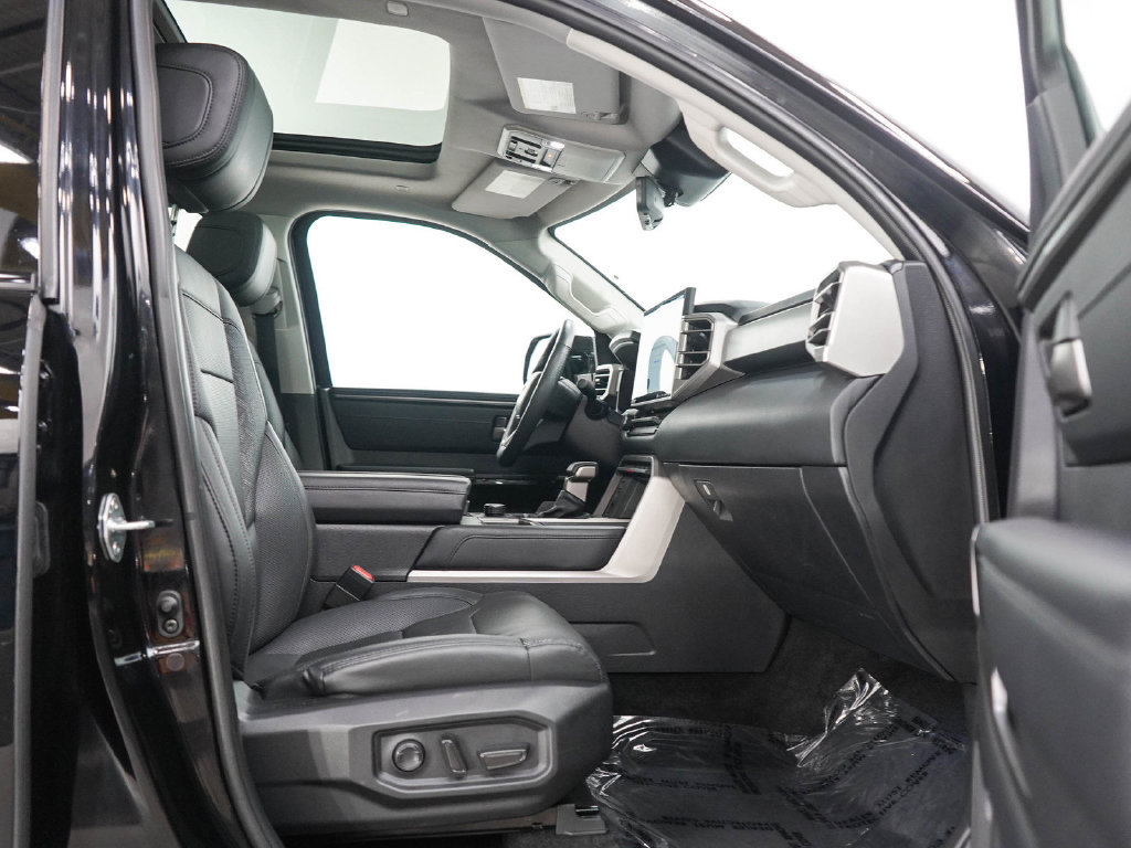 Used 2024 Toyota Tundra Limited AWD/4WD image 11