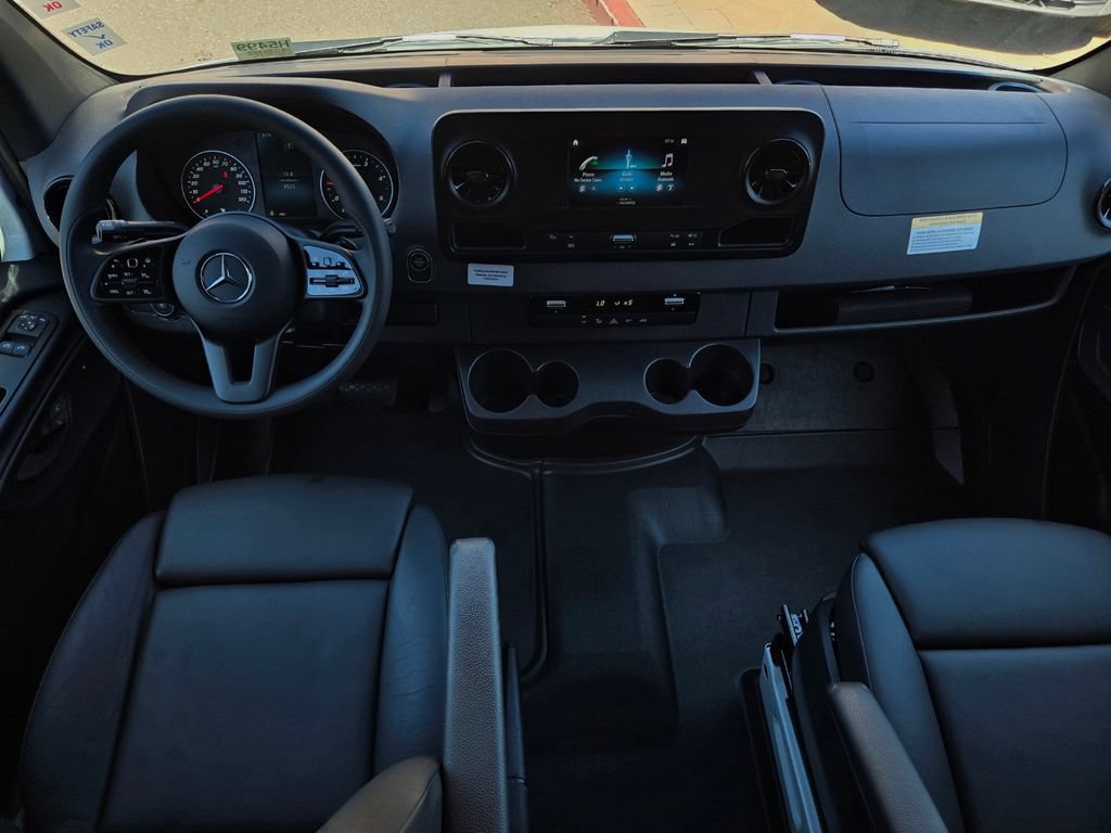 Used 2024 Mercedes-Benz Sprinter 2500 image 14