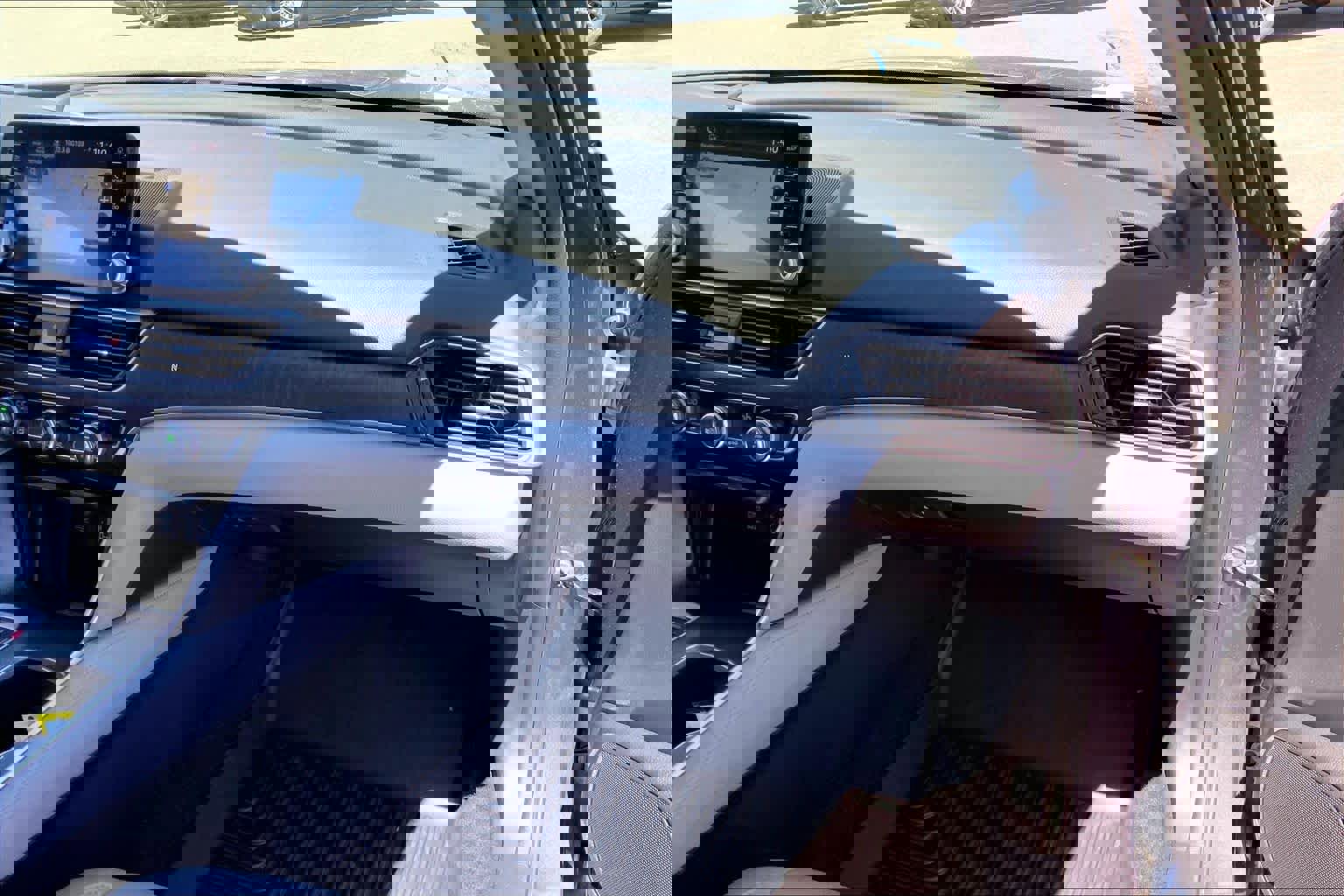 Used 2018 Honda Accord Touring image 19