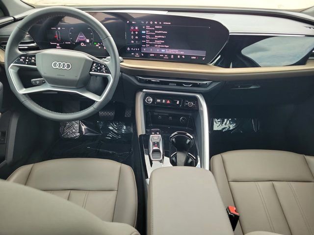 Certified 2025 Audi Q5 Premium w/ Premium Plus AWD/4WD image 2