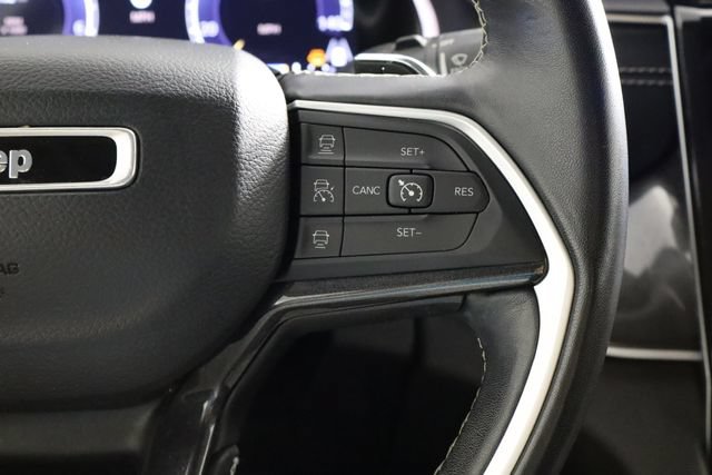 Used 2022 Jeep Grand Cherokee L Laredo w/ Luxury Tech Group I AWD/4WD image 8