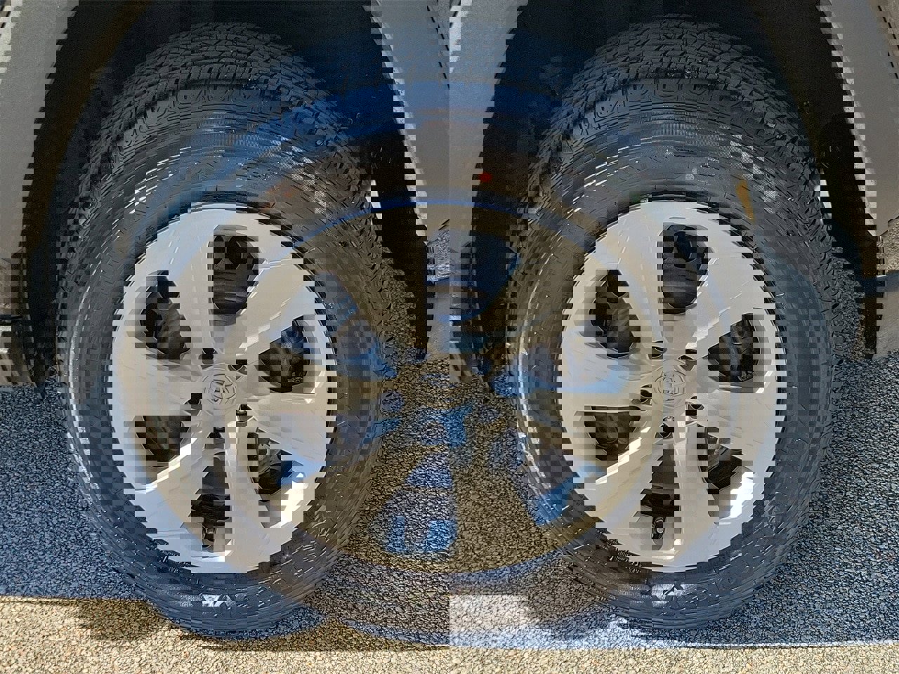 Used 2025 Toyota RAV4 LE image 5