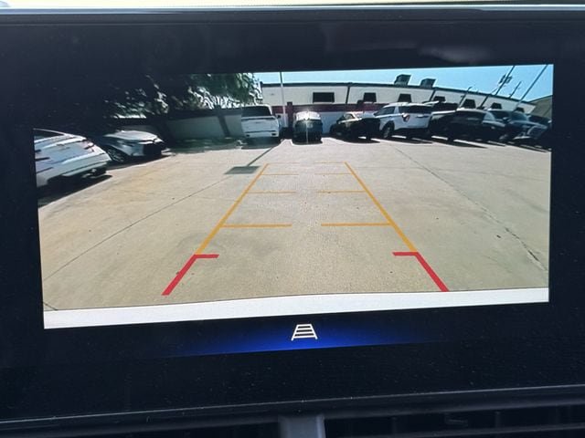 Used 2024 Chevrolet Trax LT w/ Driver Confidence Package FWD image 18