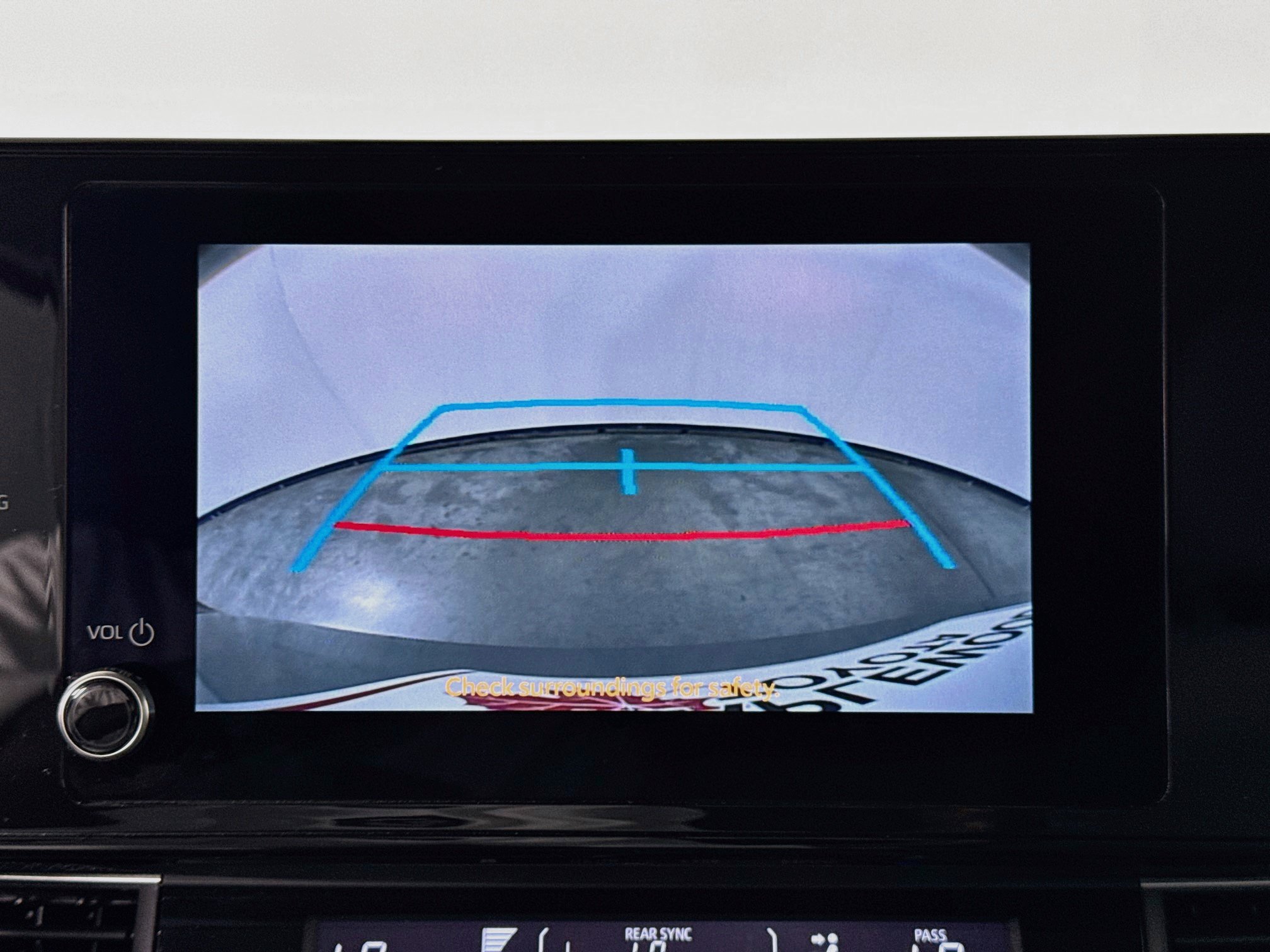 Certified 2025 Toyota Sienna LE FWD image 13