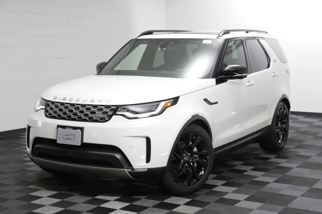 Certified 2025 Land Rover Discovery S AWD/4WD image 1