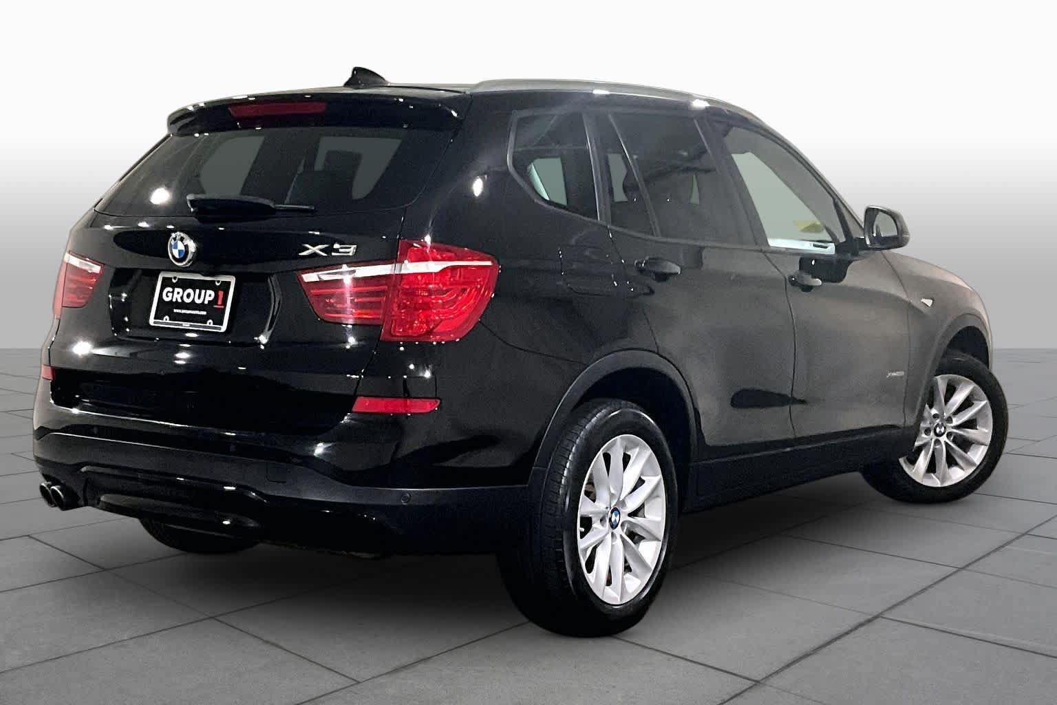 Used 2017 BMW X3 xDrive28i AWD/4WD image 12