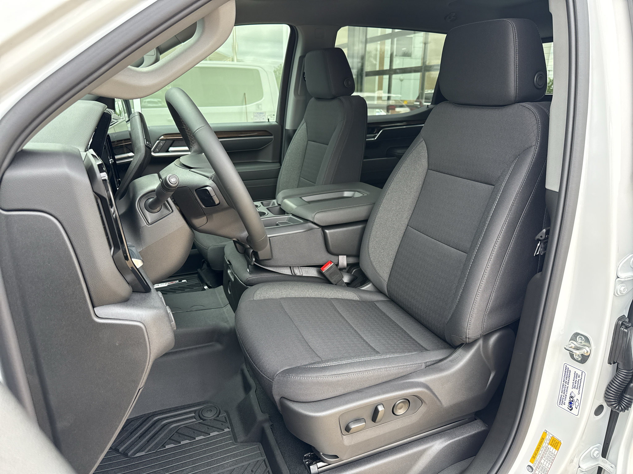 New 2026 Chevrolet Silverado 1500 LT w/ Z71 Off-Road Package AWD/4WD image 12