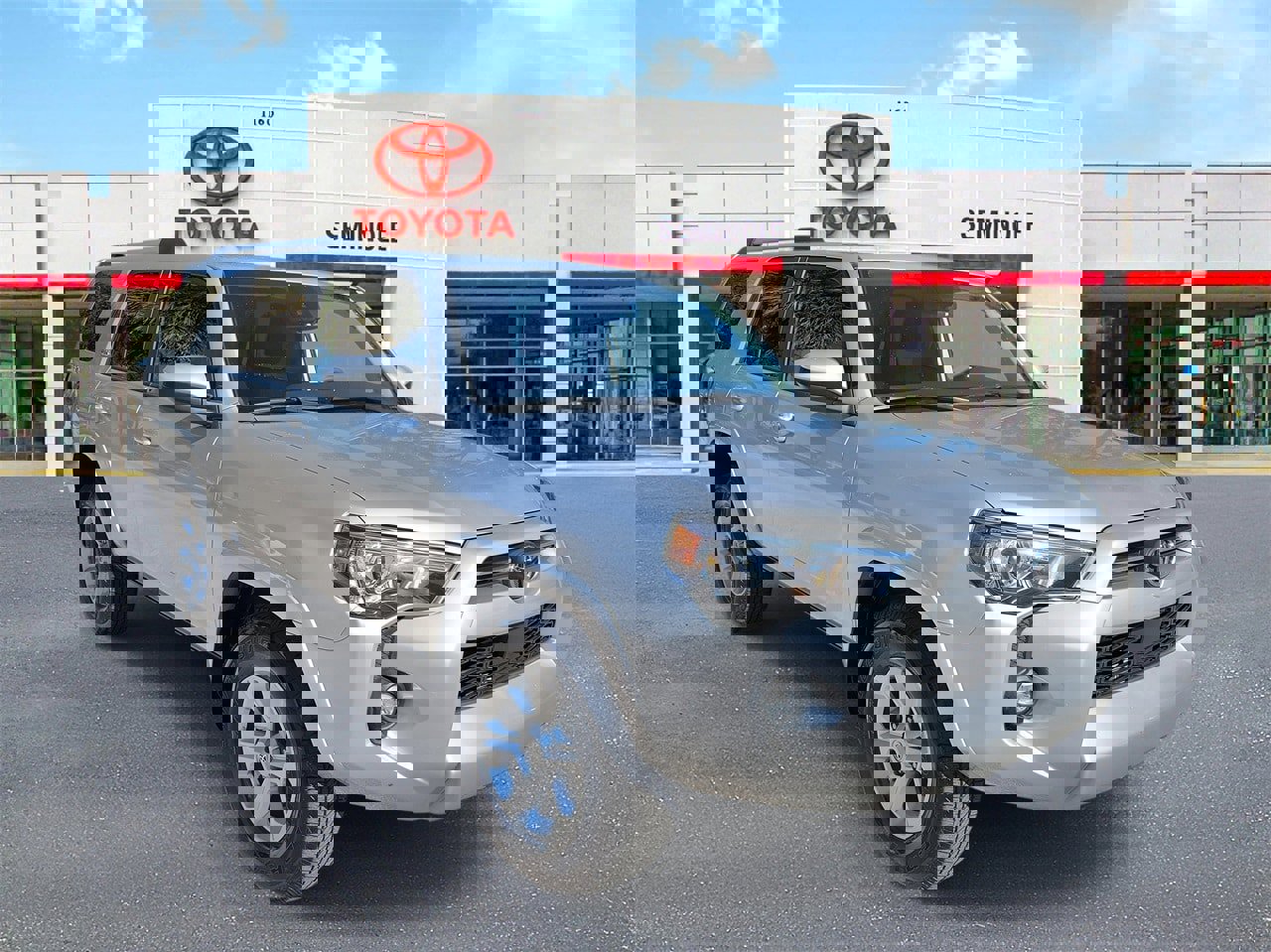 Used 2022 Toyota 4Runner SR5 image 2