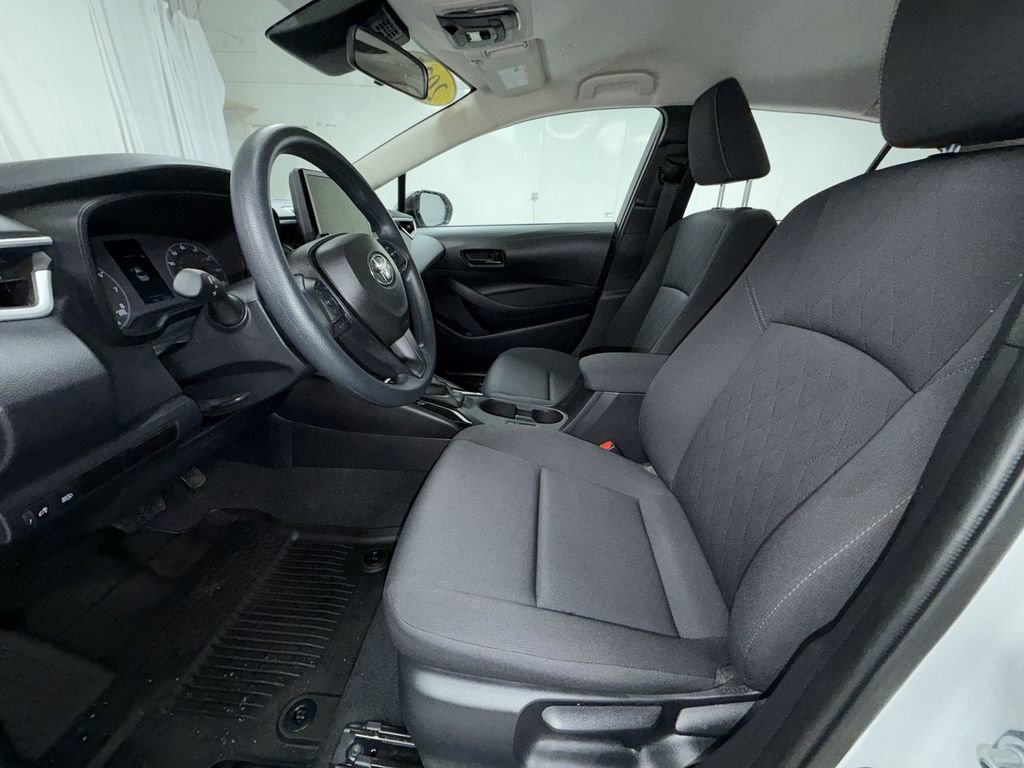 Certified 2025 Toyota Corolla LE image 14