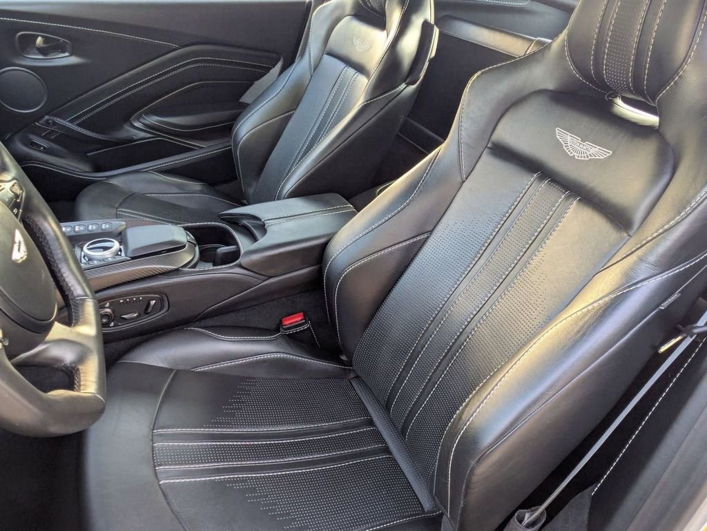 Used 2019 Aston Martin V8 Vantage Coupe image 5