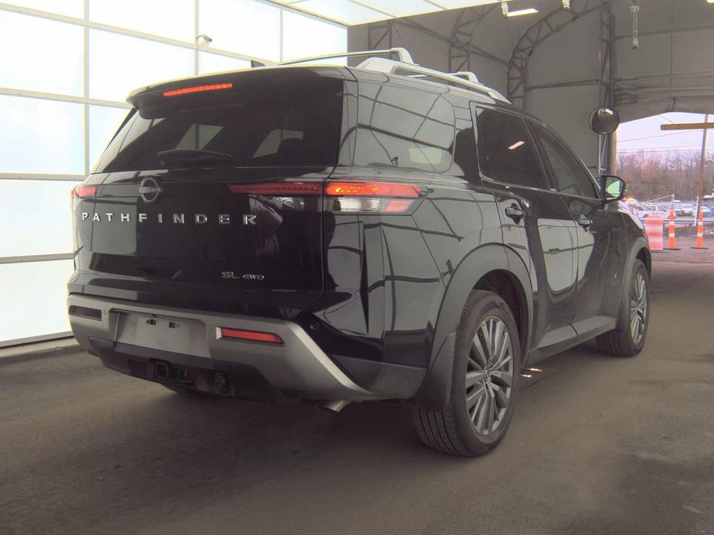 Certified 2025 Nissan Pathfinder SL w/ SL Premium Package image 4