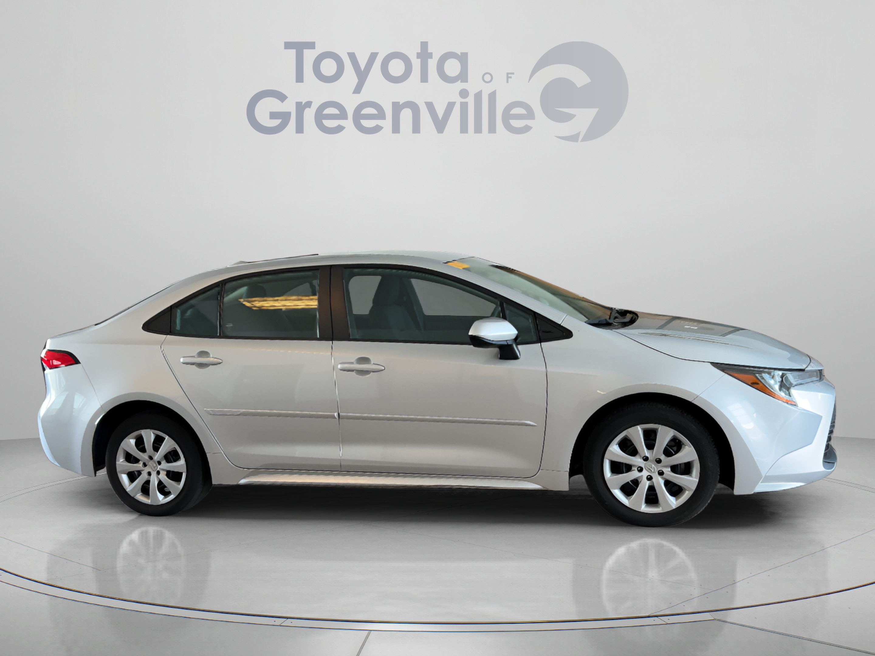 Used 2023 Toyota Corolla LE w/ Carpet Mat Package (TMS) FWD image 7