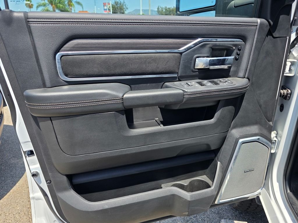 New 2026 RAM 2500 Laramie AWD/4WD image 8