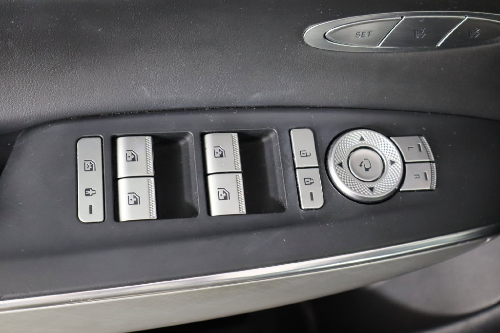 Used 2023 Genesis Electrified GV70 AWD/4WD image 20
