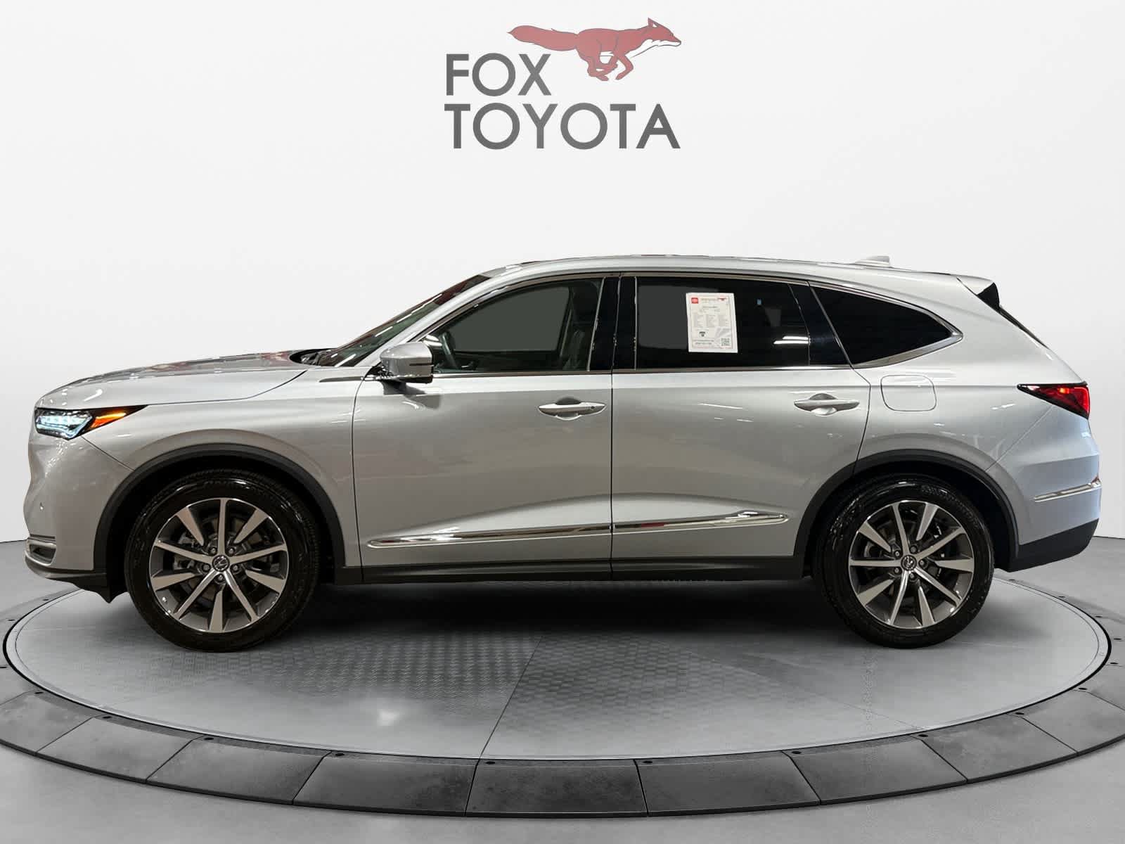 Used 2025 Acura MDX w/ Technology Package FWD image 3