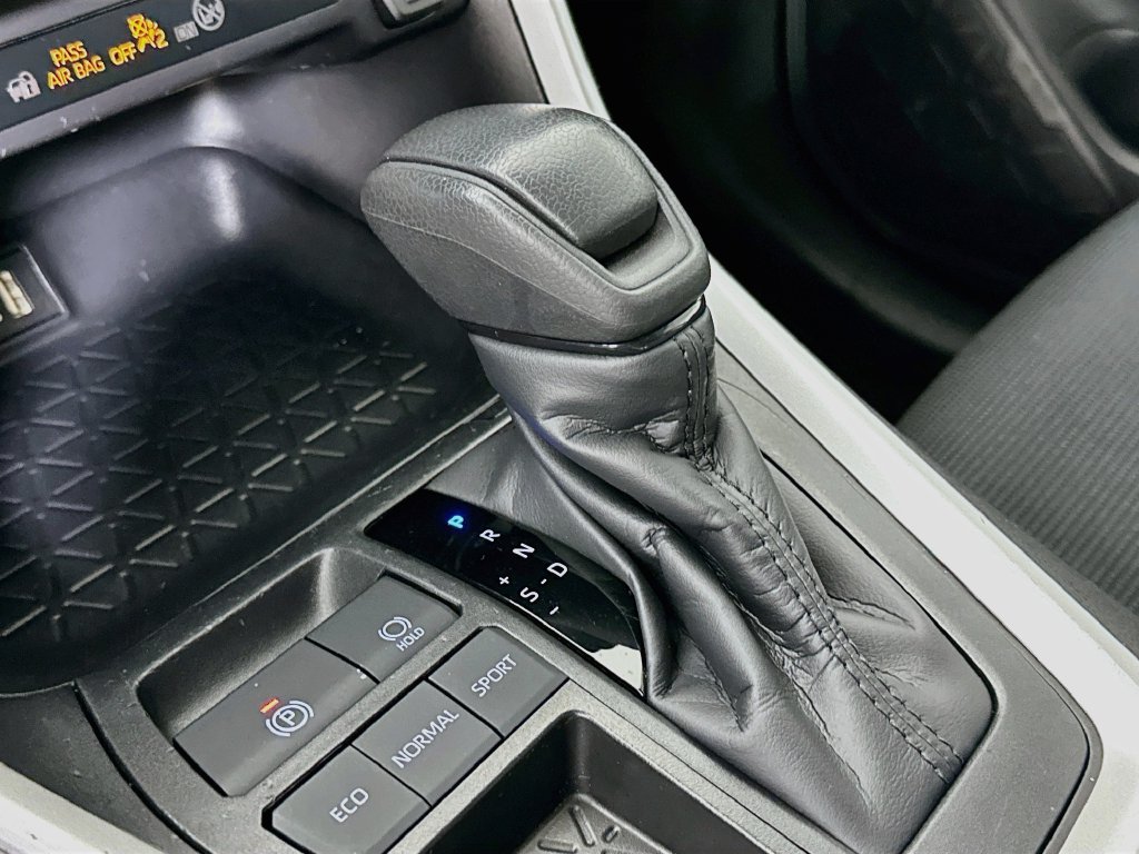Certified 2025 Toyota RAV4 LE FWD image 17