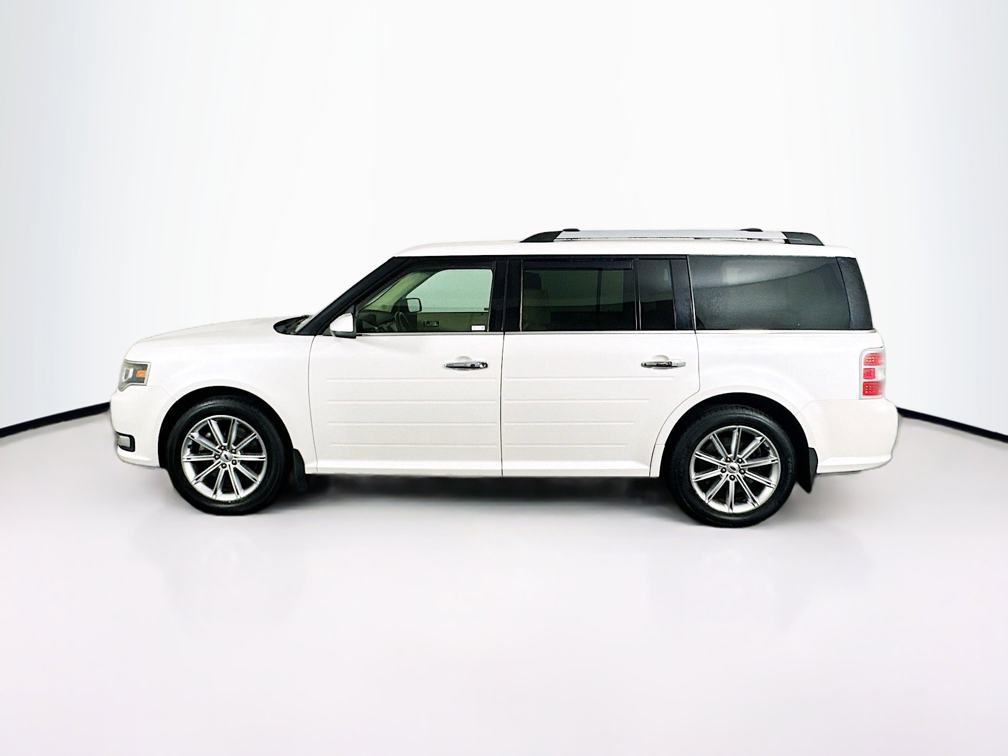 Used 2014 Ford Flex Limited w/ Class III Trailer Tow Package image 4