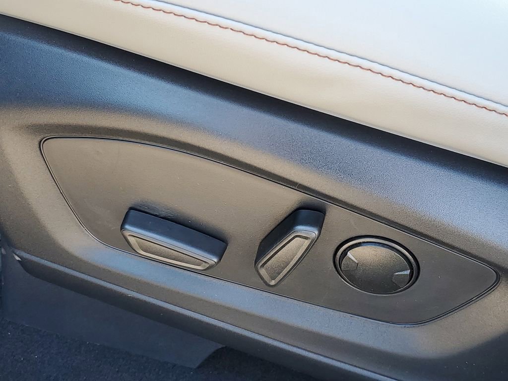 New 2026 Ford Explorer Active w/ Active Comfort Package image 10