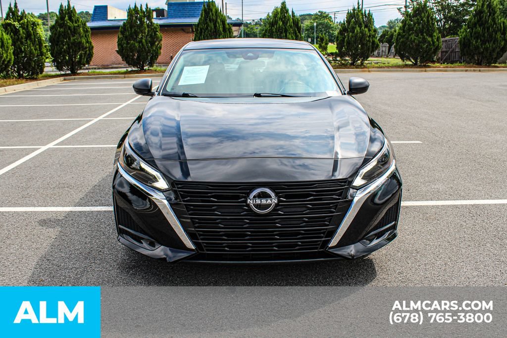 Used 2025 Nissan Altima 2.5 SV FWD image 10