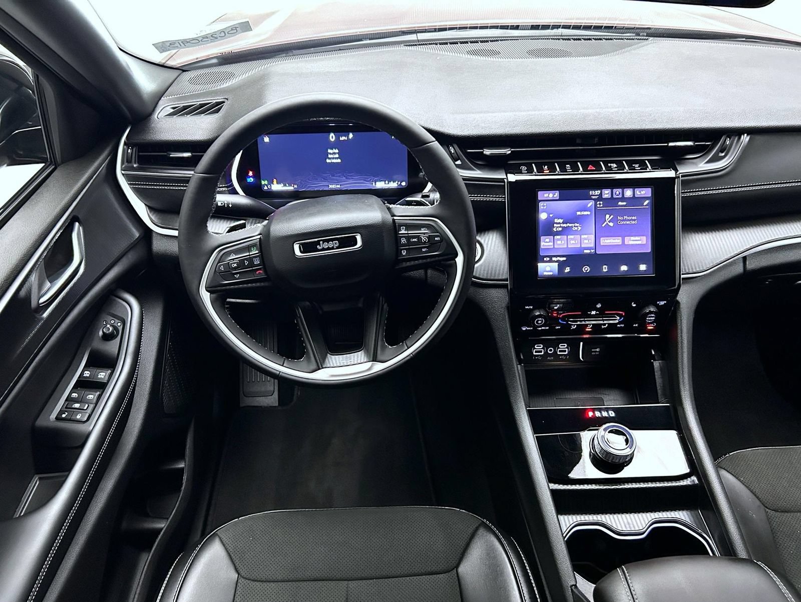 New 2025 Jeep Grand Cherokee Altitude AWD/4WD image 14