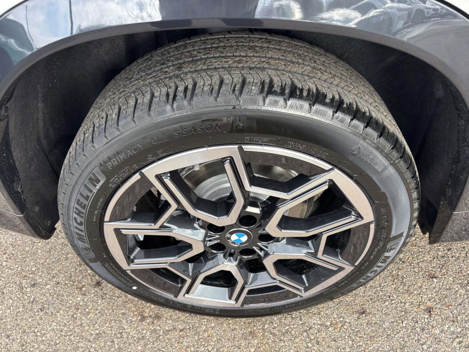 New 2026 BMW X1 xDrive28i w/ Technology Package AWD/4WD image 10