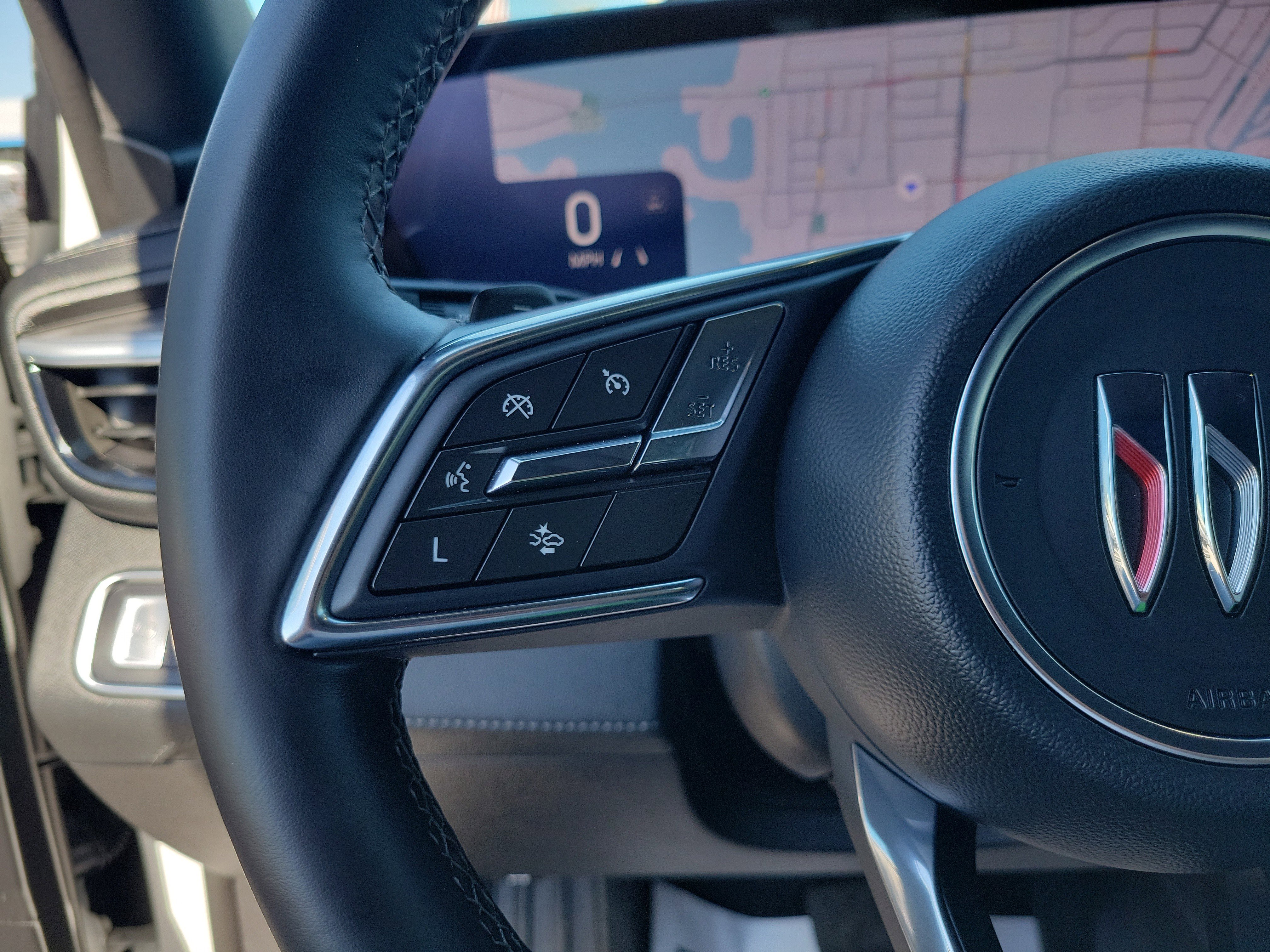 Used 2025 Buick Enclave Preferred image 31