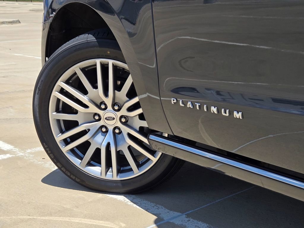 Used 2022 Ford Expedition Platinum AWD/4WD image 31