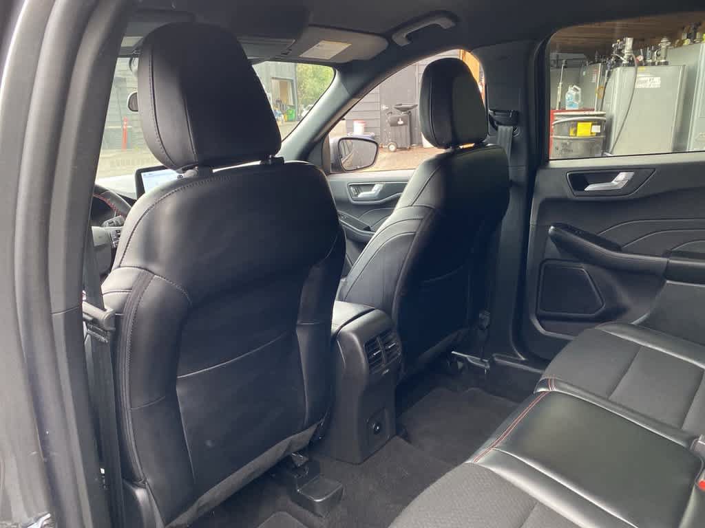 Used 2025 Ford Escape ST-Line Select AWD/4WD image 14