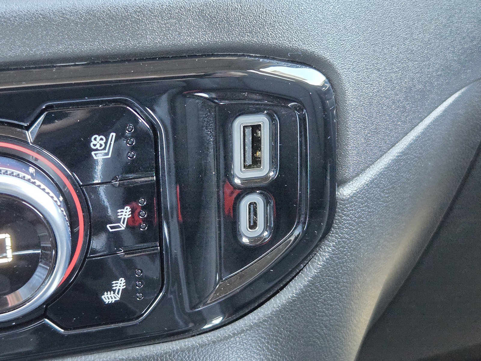 Used 2024 GMC Sierra 1500 SLT w/ SLT Premium Plus Package image 23