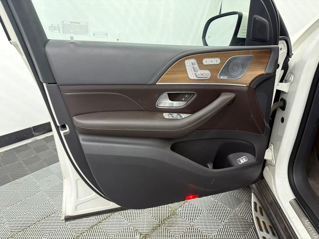 Used 2020 Mercedes-Benz GLE 350 4MATIC w/ Airmatic Package image 11