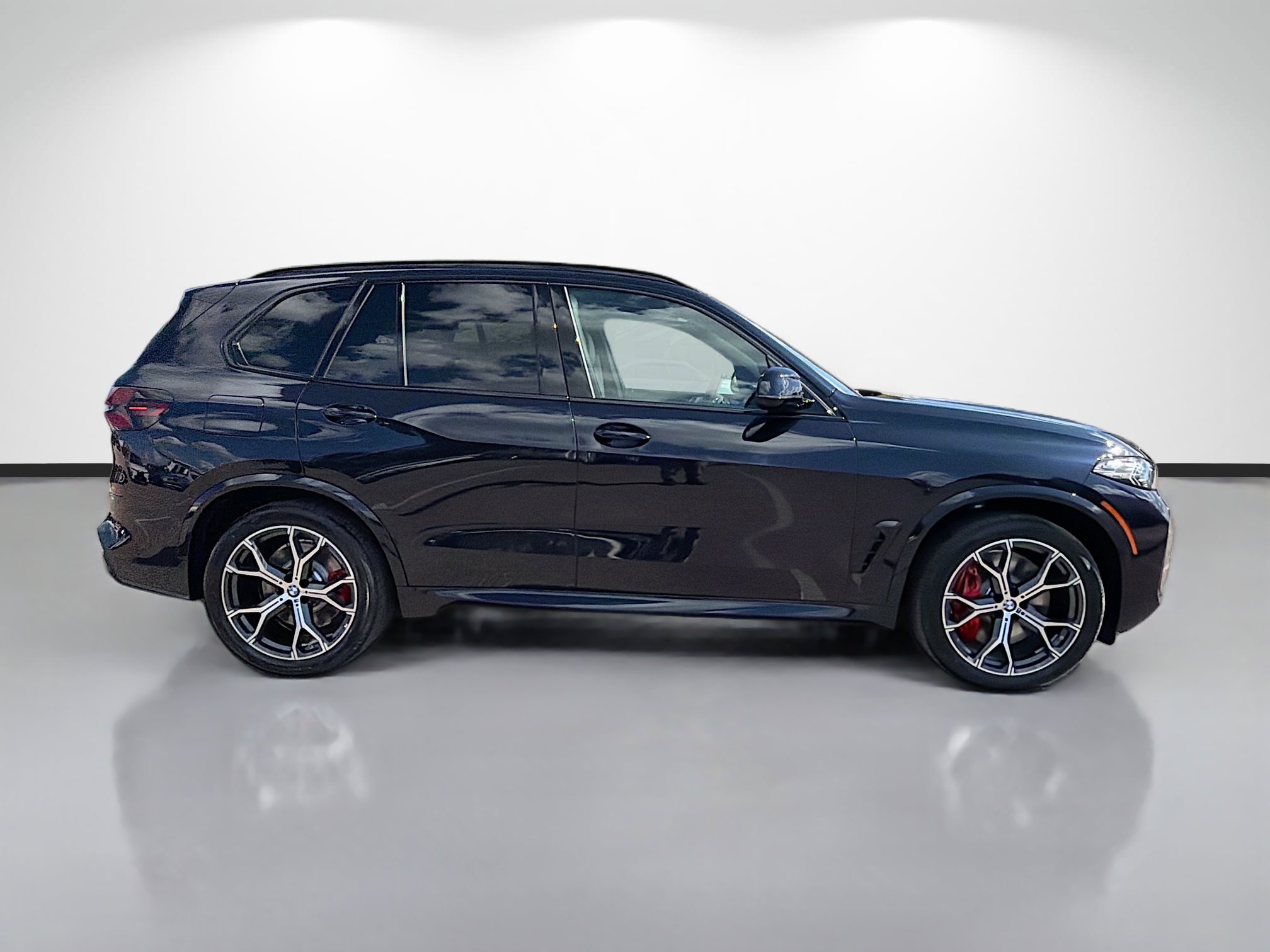 New 2026 BMW X5 xDrive50e w/ Executive Package image 2