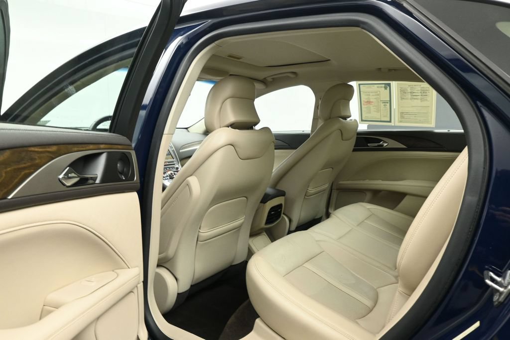 Used 2018 Lincoln MKZ Reserve FWD image 15